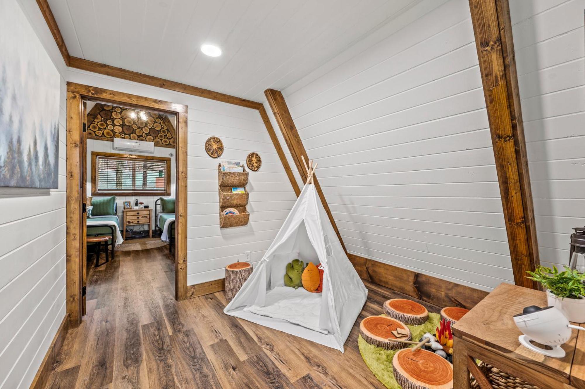 1Mile Downtown, Handicap Ramp, Hot Tub, Game Room Gatlinburg Exterior foto